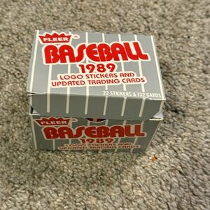 Fleer 1989 box just opened all cards intact